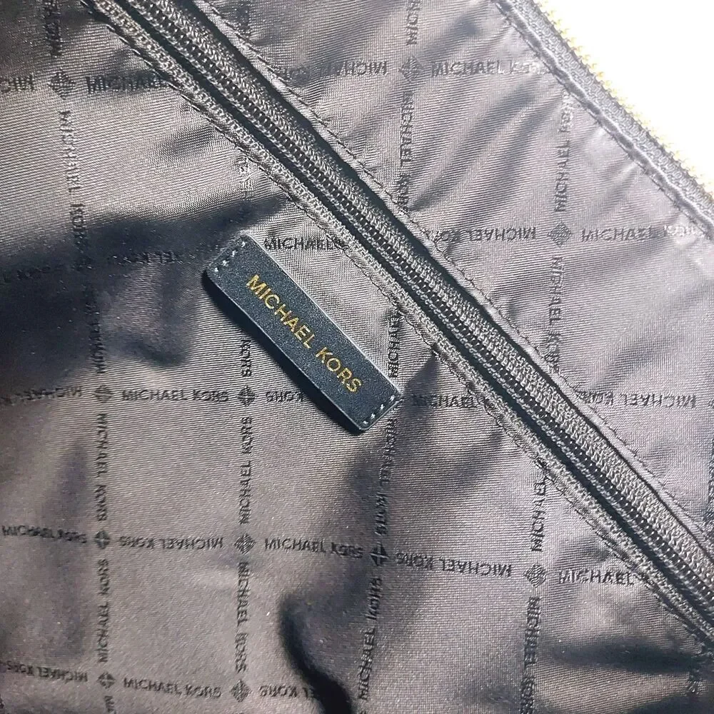 Michael Kors Signature Logo Tote Bag Beige Black Jet Set Gold Hardware Zip Top